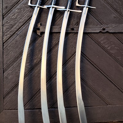 Wide yelman sabres, Early Lkas and Wegierkas